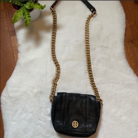 Tory Burch Handbags - Tory Burch leather purse